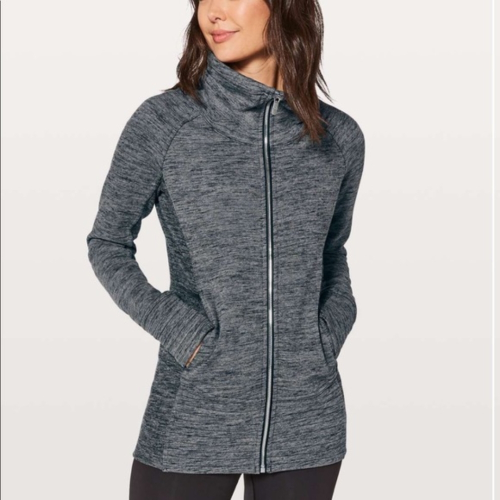 Lululemon jacket size 4